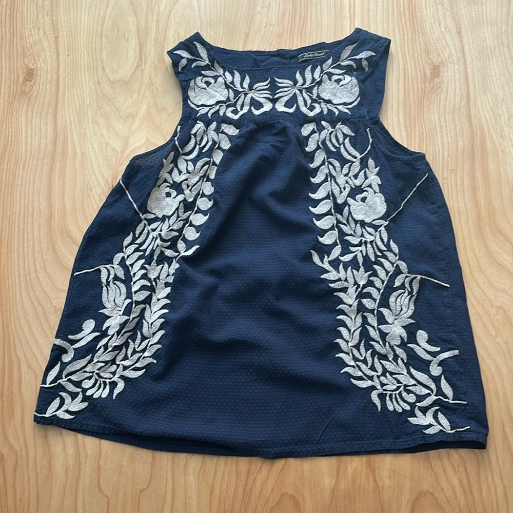 Lucky Brand sleeveless blouse. Size S.
